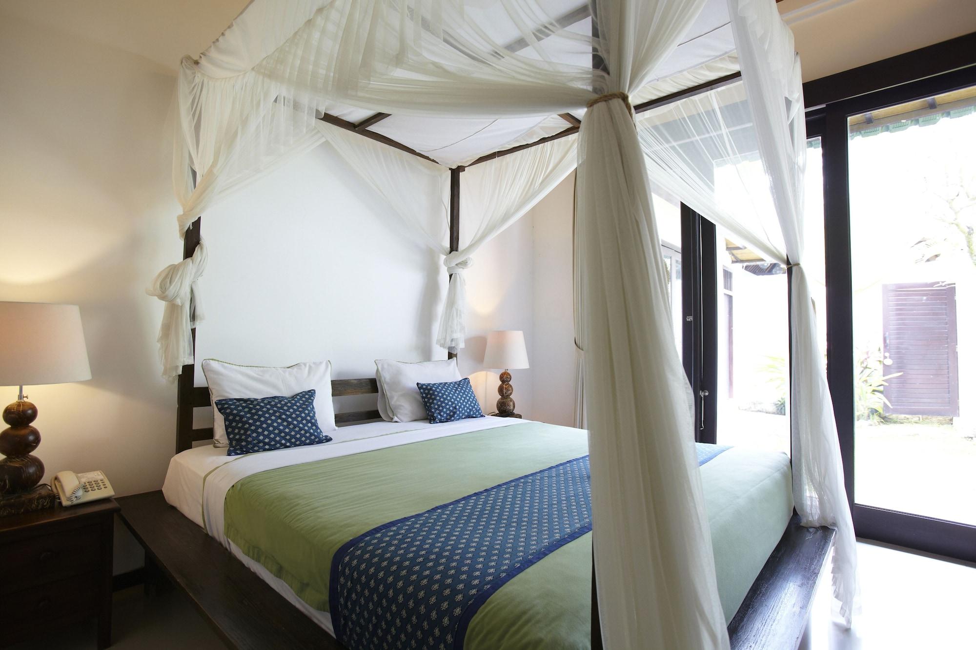 סמיניאק Artemis Villa Hotel מראה חיצוני תמונה