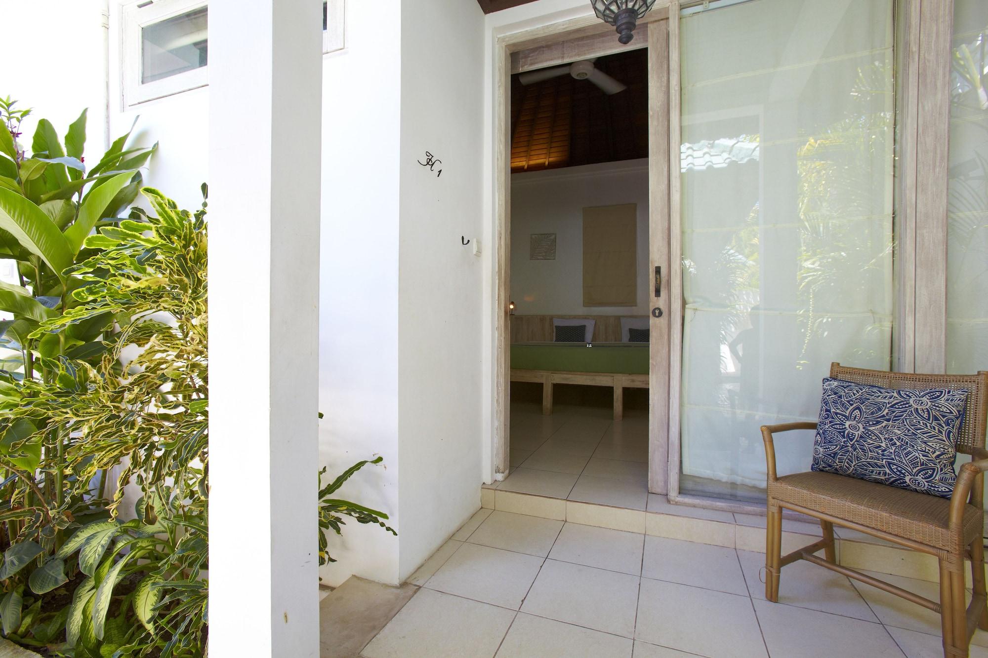 סמיניאק Artemis Villa Hotel מראה חיצוני תמונה