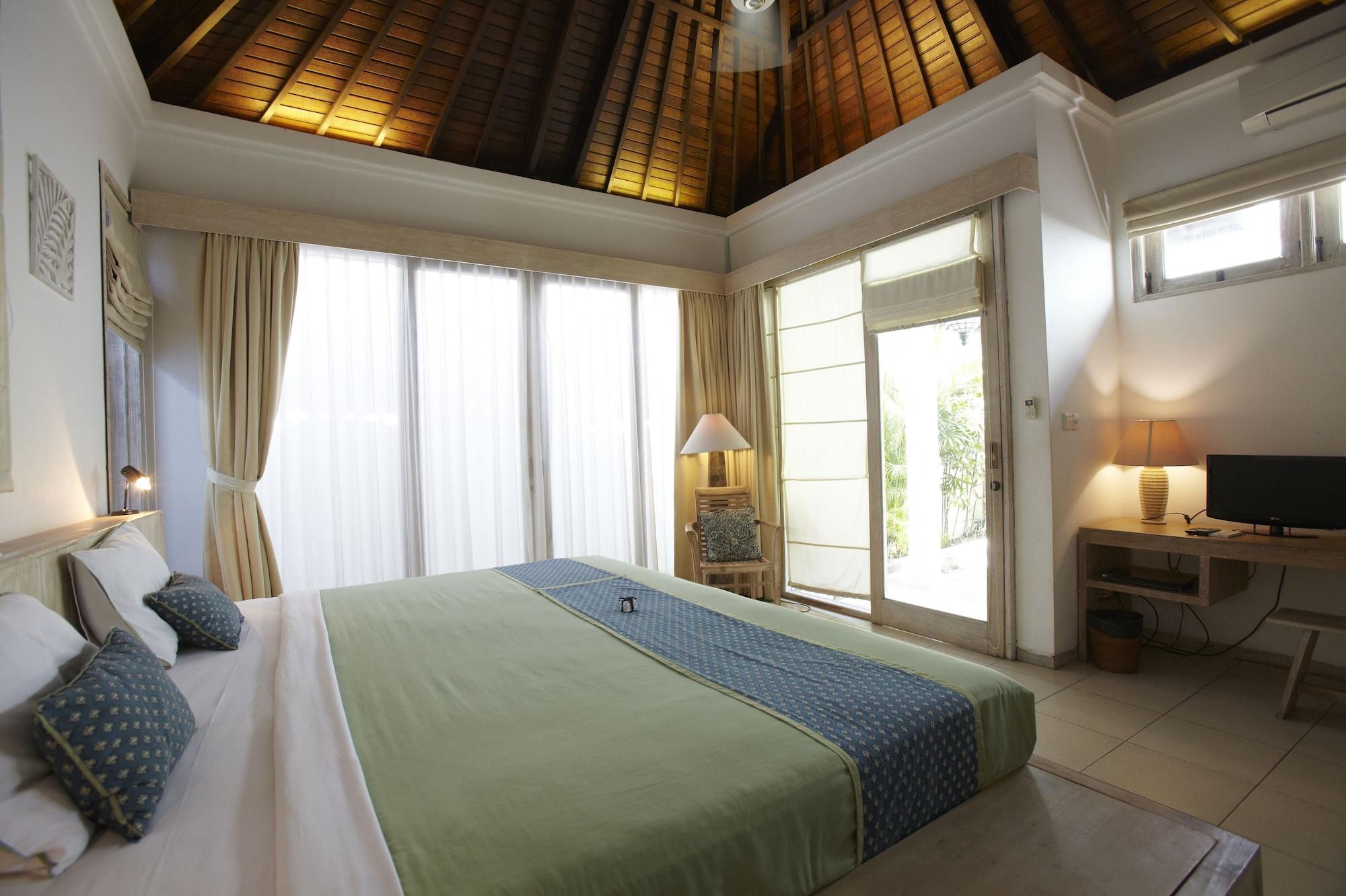 סמיניאק Artemis Villa Hotel מראה חיצוני תמונה