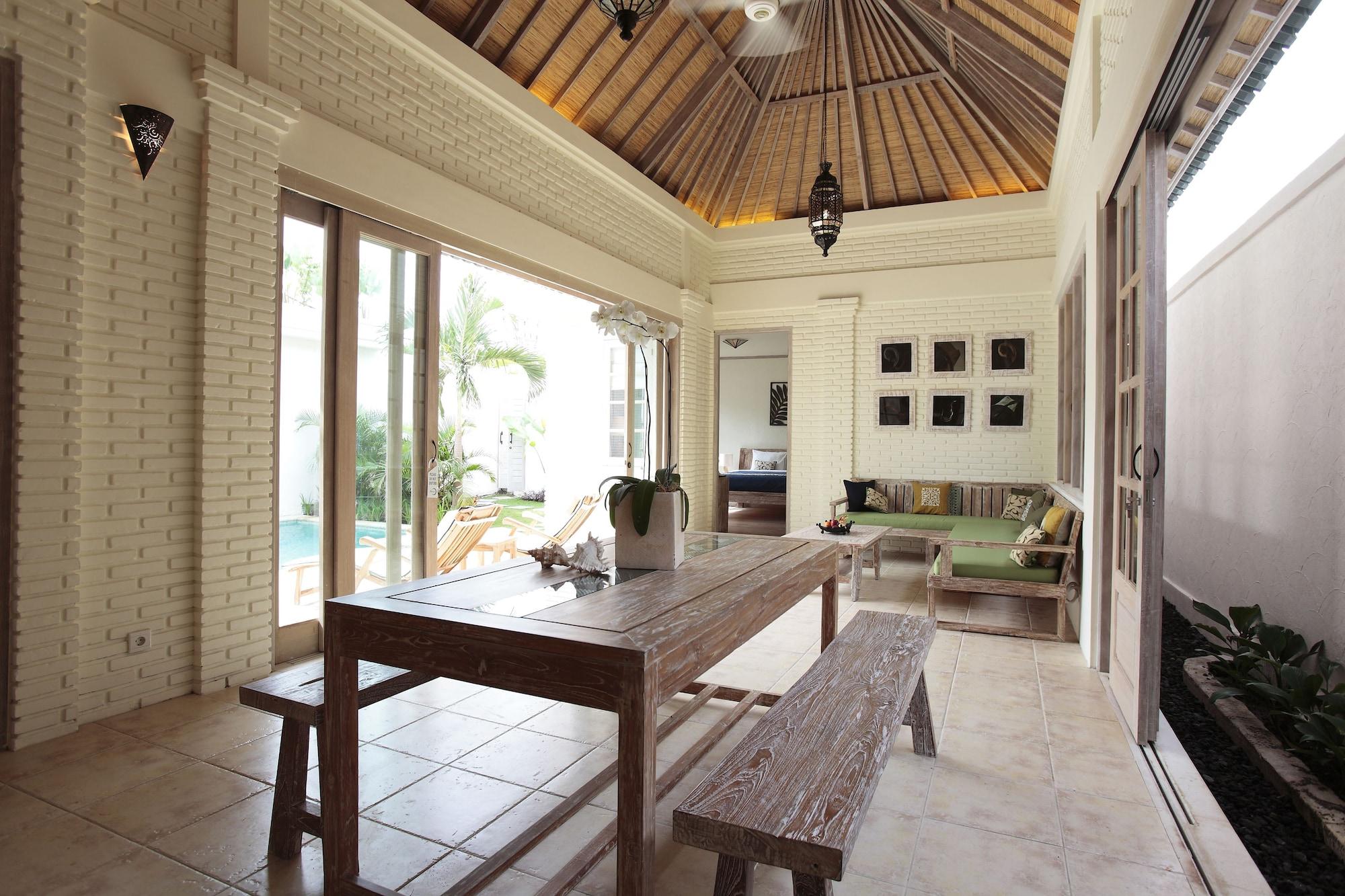 סמיניאק Artemis Villa Hotel מראה חיצוני תמונה