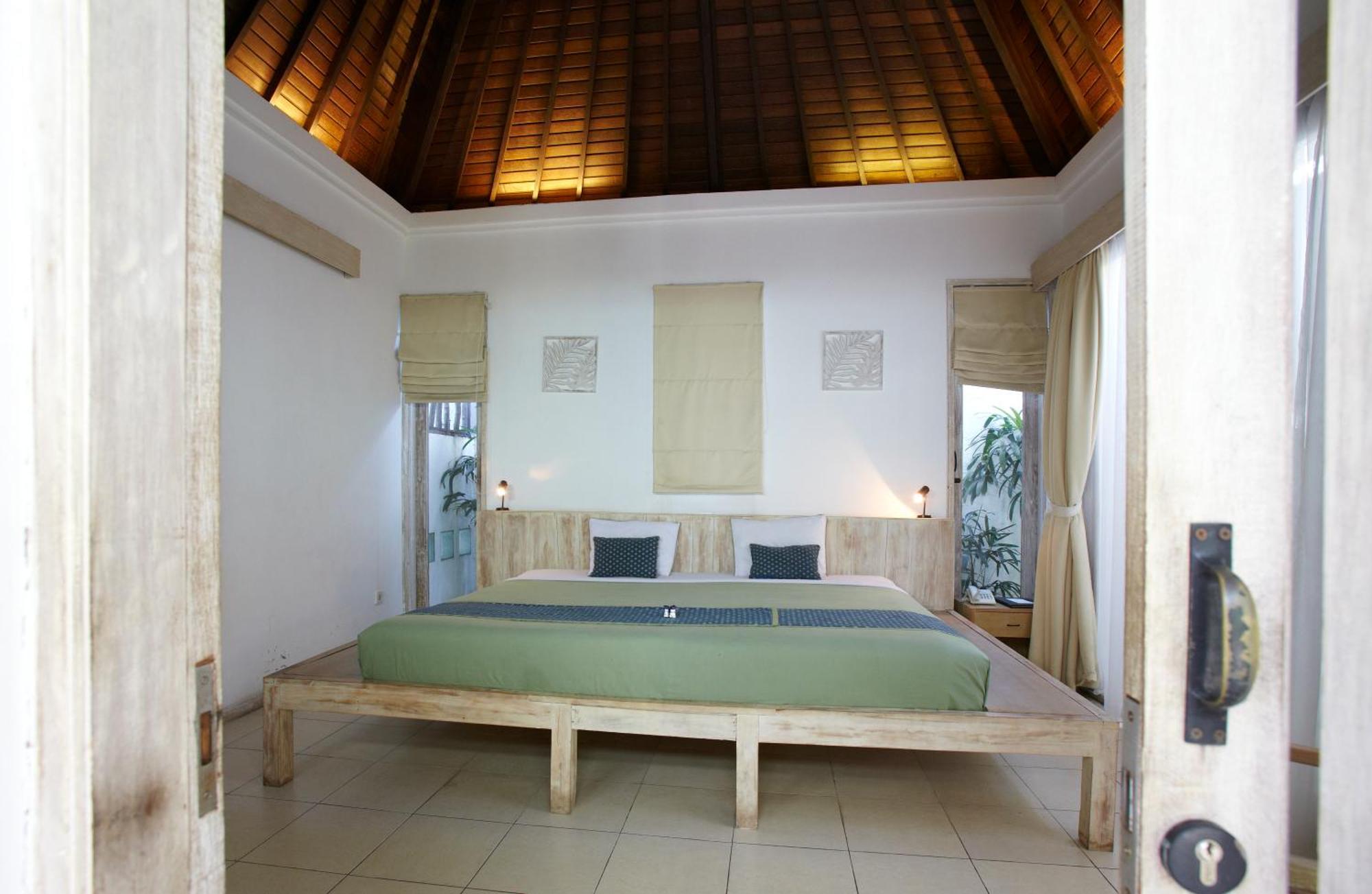סמיניאק Artemis Villa Hotel מראה חיצוני תמונה