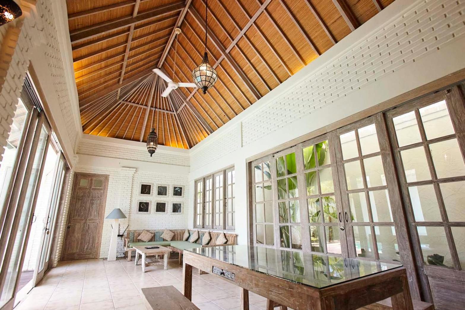 סמיניאק Artemis Villa Hotel מראה חיצוני תמונה