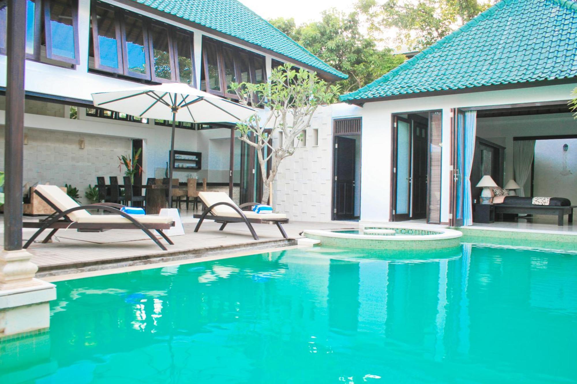 סמיניאק Artemis Villa Hotel מראה חיצוני תמונה