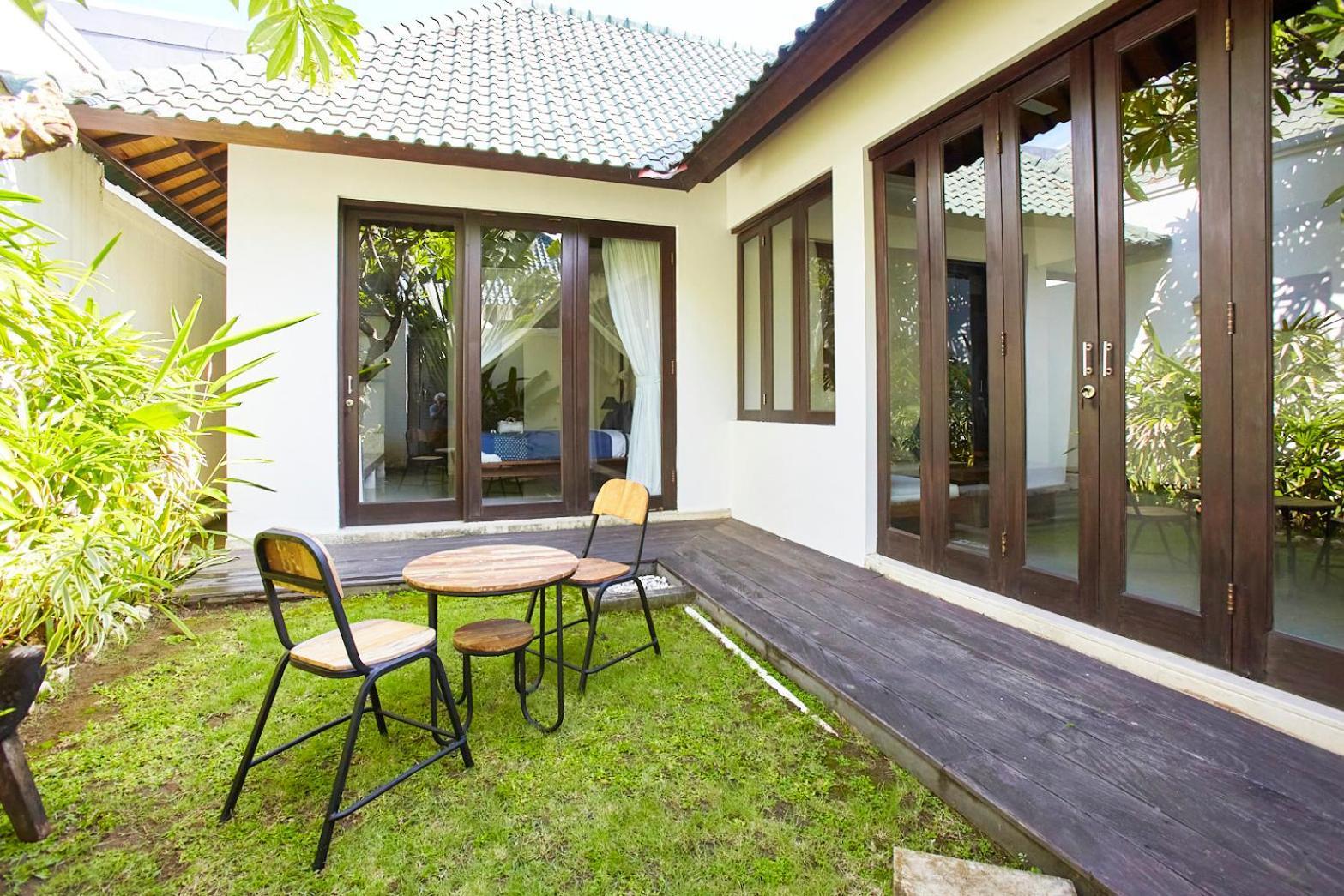 סמיניאק Artemis Villa Hotel מראה חיצוני תמונה