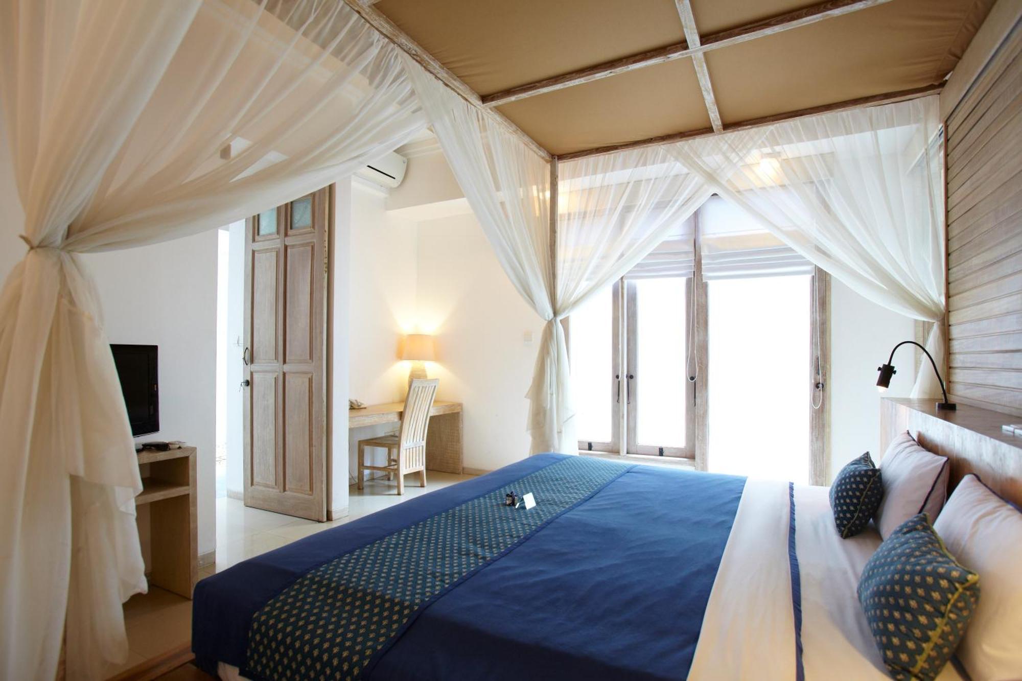 סמיניאק Artemis Villa Hotel מראה חיצוני תמונה