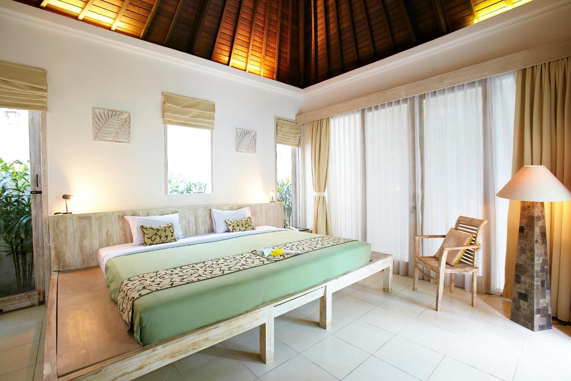 סמיניאק Artemis Villa Hotel מראה חיצוני תמונה