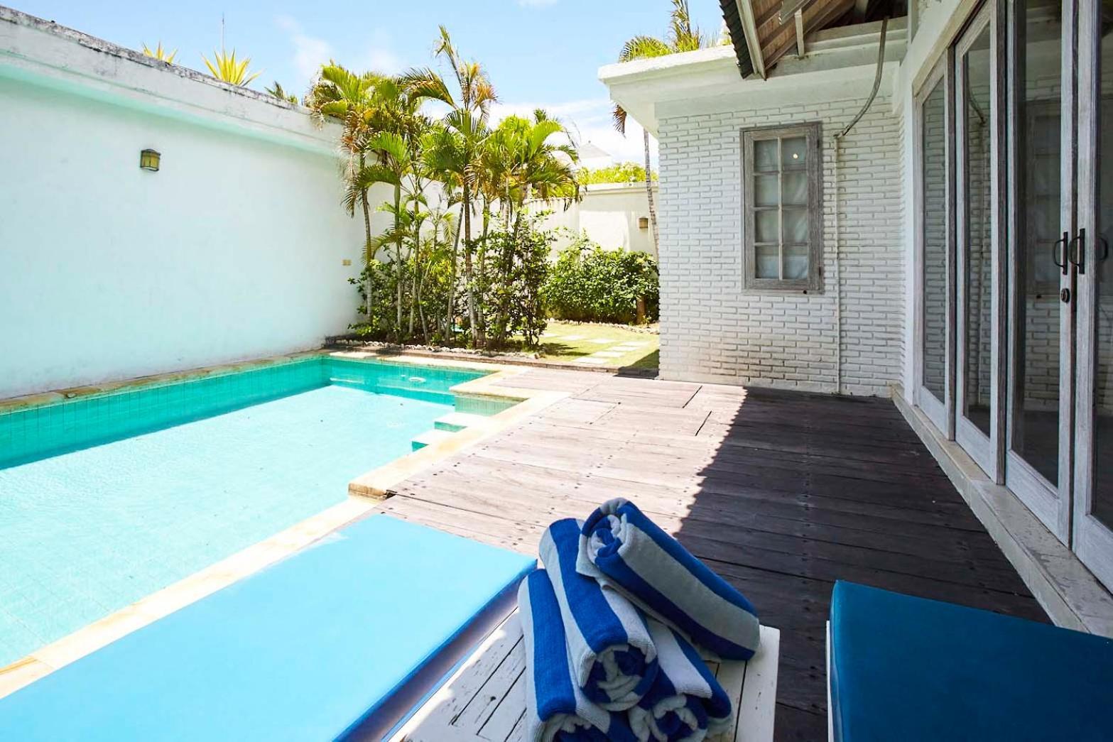 סמיניאק Artemis Villa Hotel מראה חיצוני תמונה