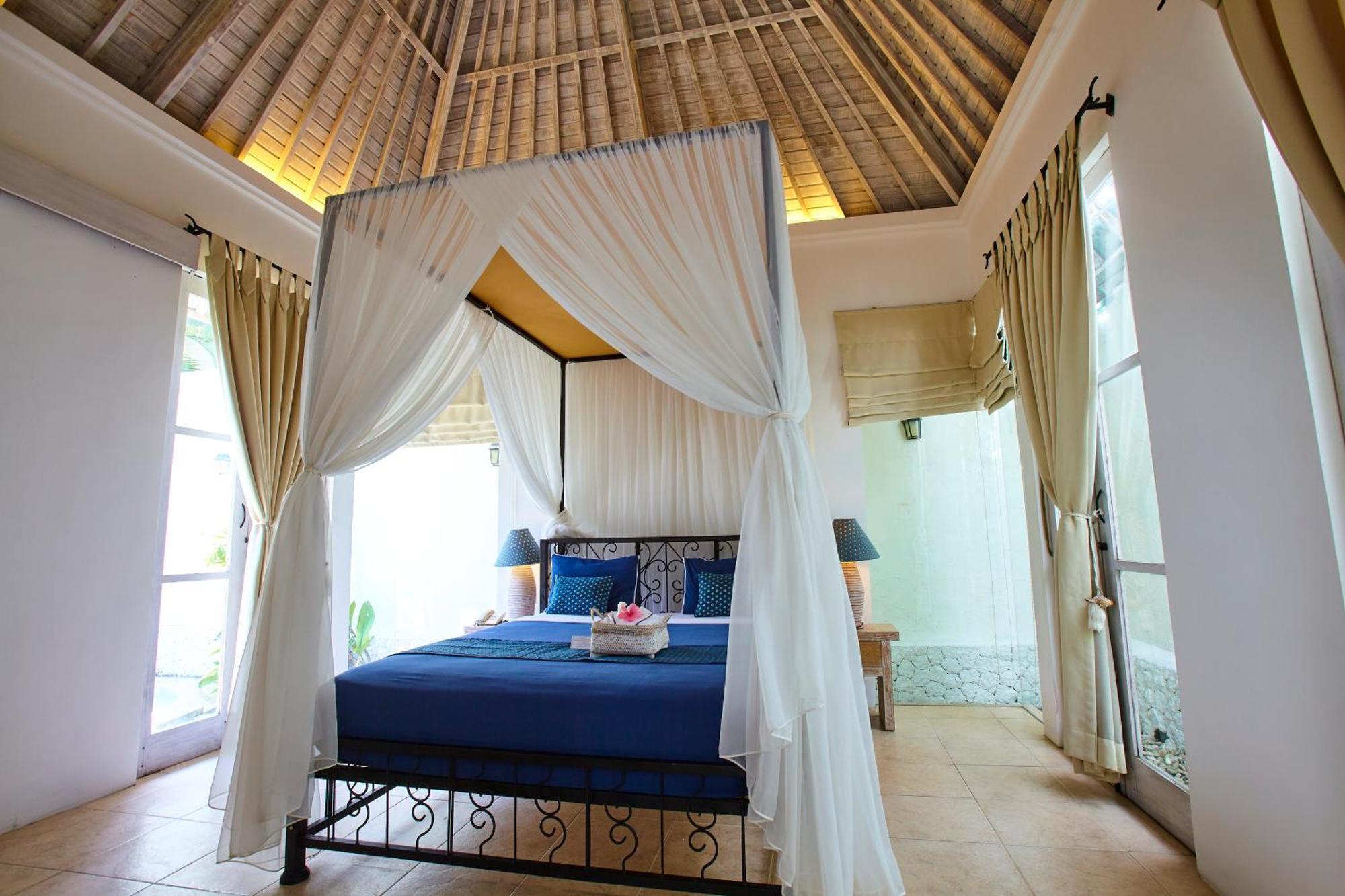 סמיניאק Artemis Villa Hotel מראה חיצוני תמונה