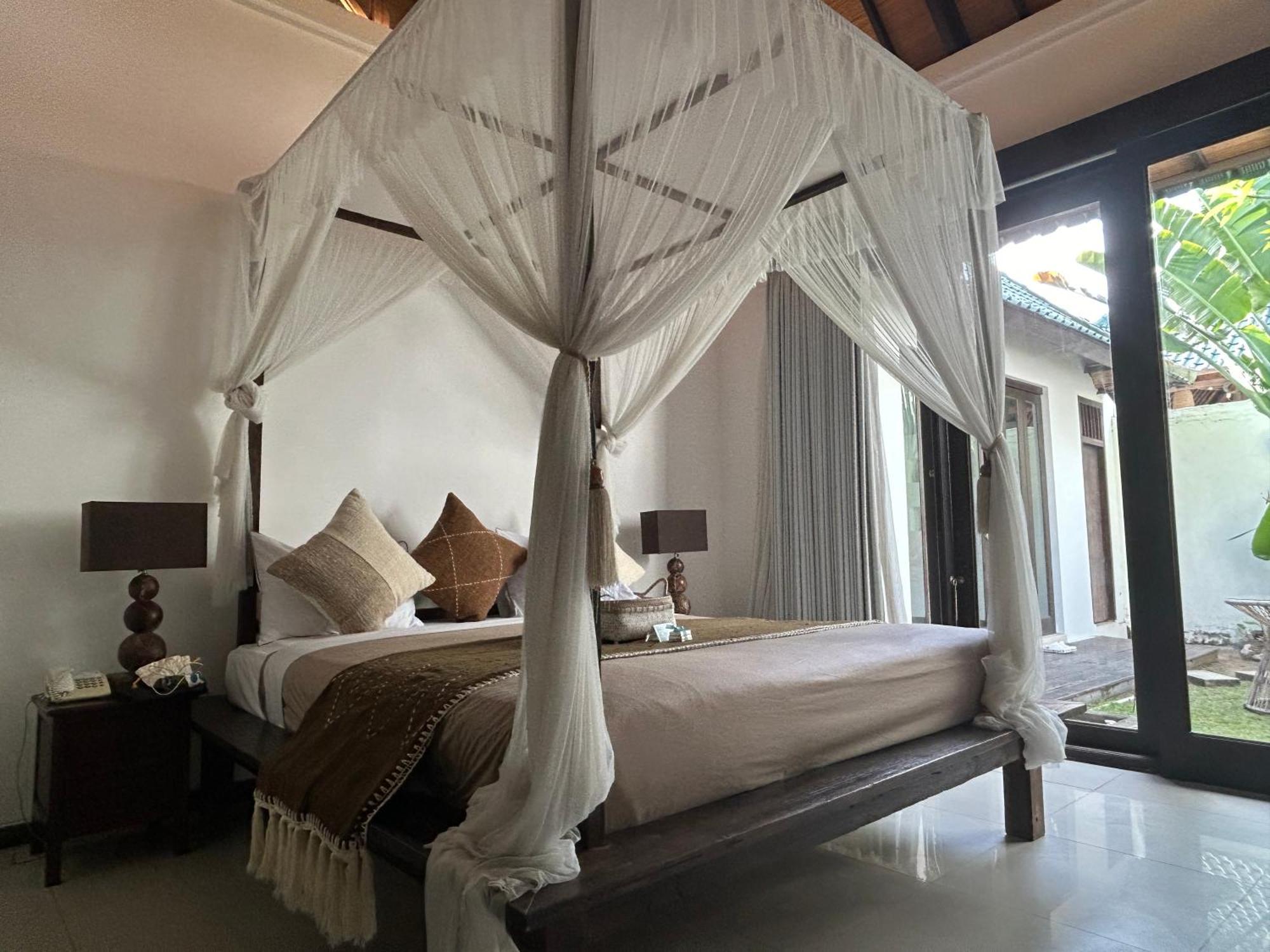 סמיניאק Artemis Villa Hotel מראה חיצוני תמונה