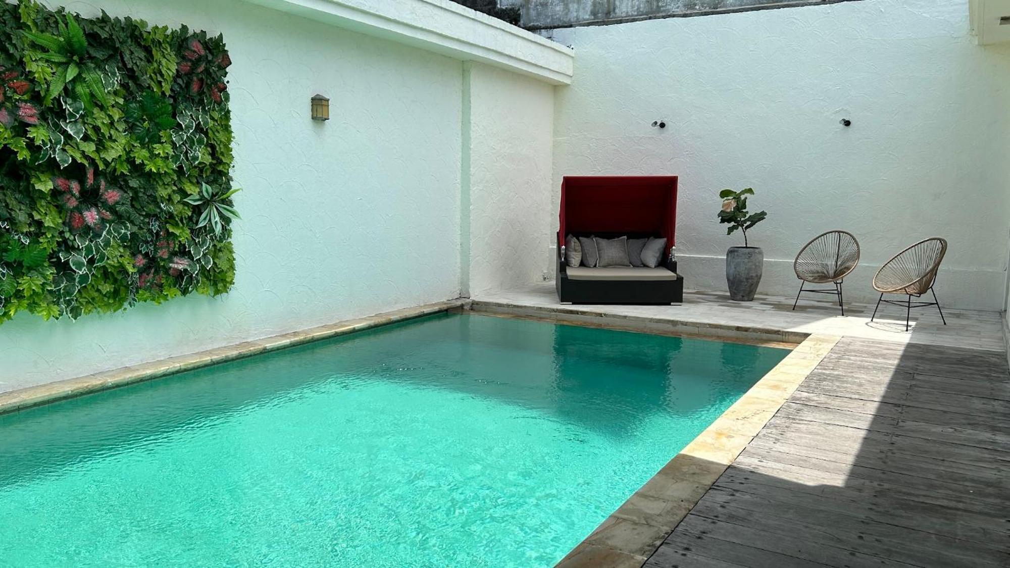 סמיניאק Artemis Villa Hotel מראה חיצוני תמונה